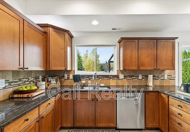 2522 W Juliann Ct — Photo 8