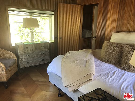 4th image of 23231 Palm Canyon Ln #3