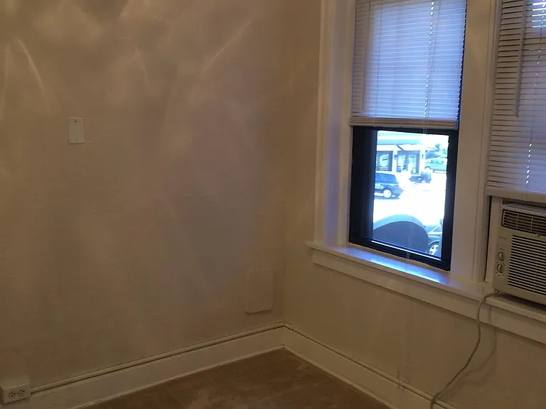 Longfellow Apartments — Photo 27
