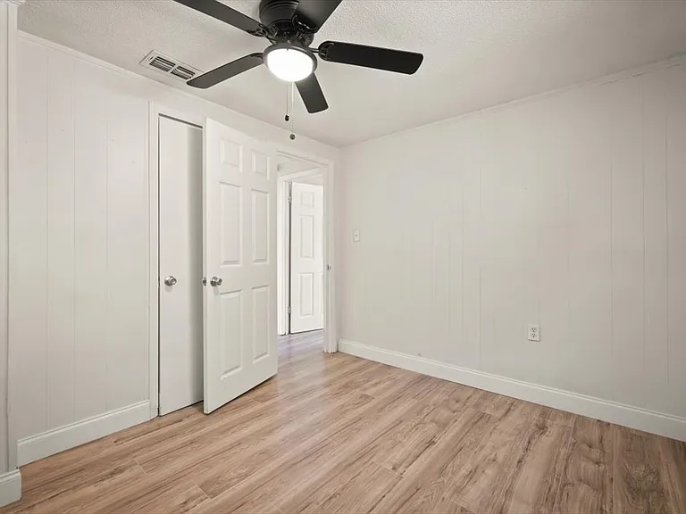 7903 New Kings Rd — Photo 14