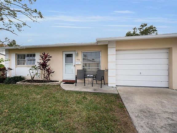 5th image of 1055 Loch Haven Dr S