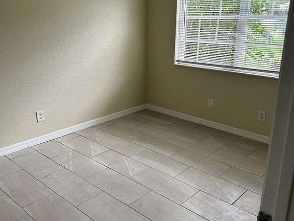 2nd image of 1503 SE Royal Green Cir #101