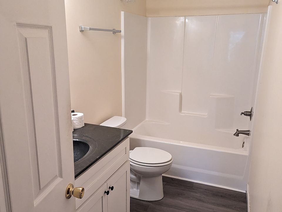 Bath with linen cabinet