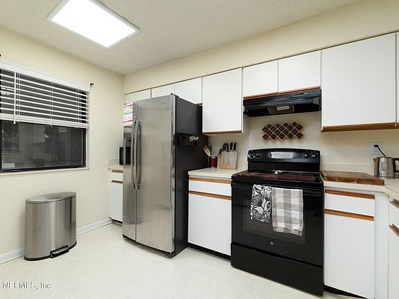 5th image of 1604 ARCADIA Drive #207