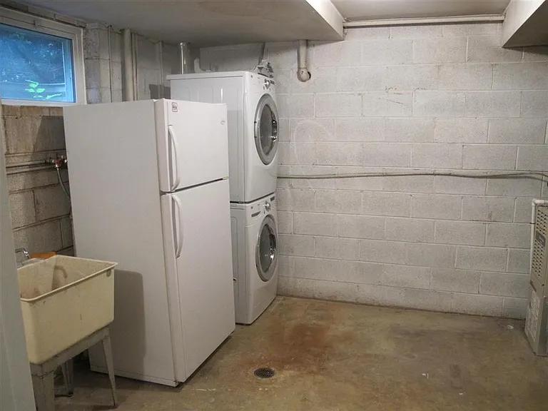 6525 Orono Ct — Photo 23