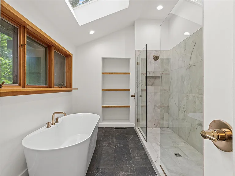 1424 Bradford Dr — Photo 28