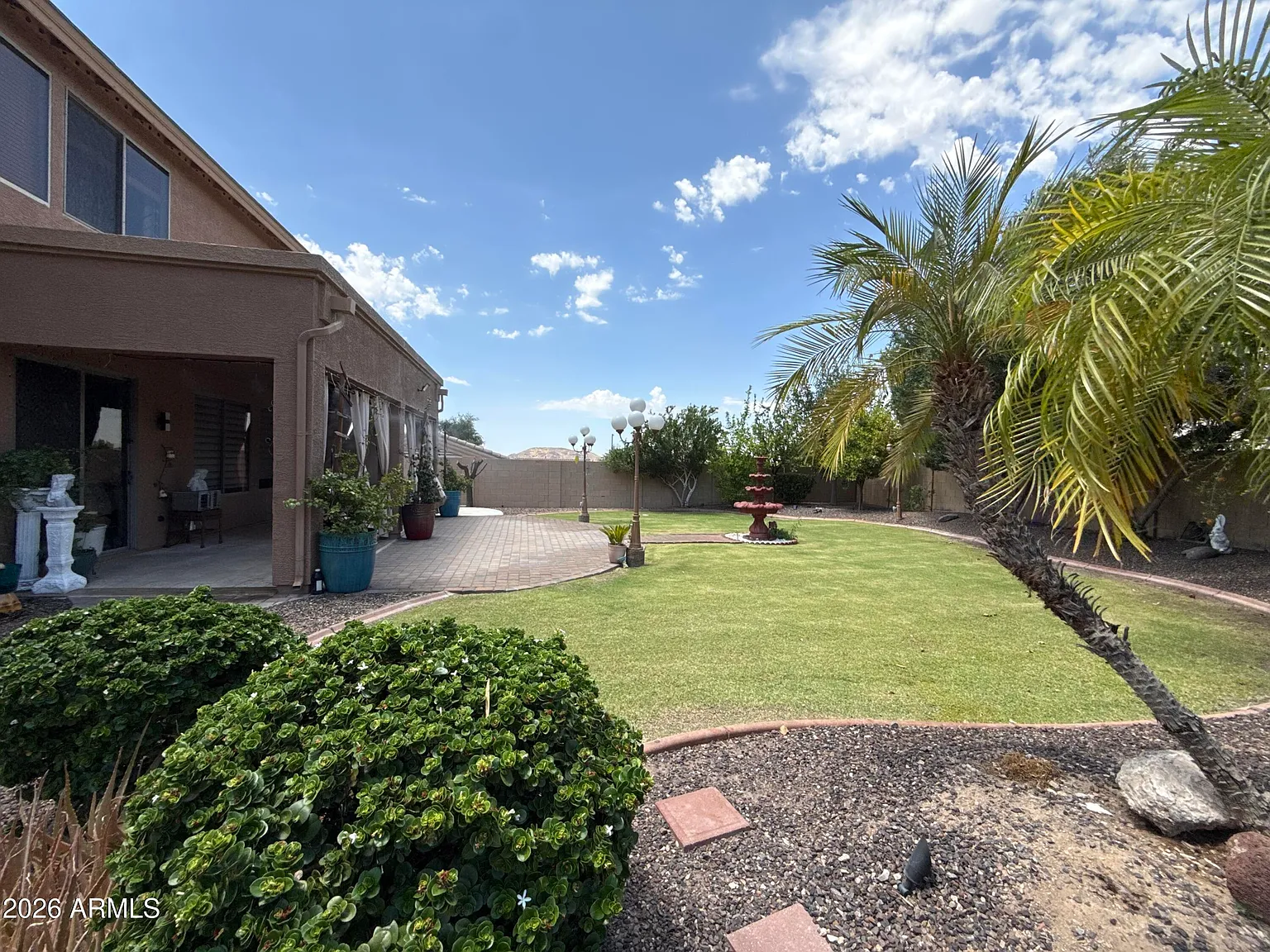 5 bed, 3.5 bath, 3482 sqft, $5,700 — Photo 2