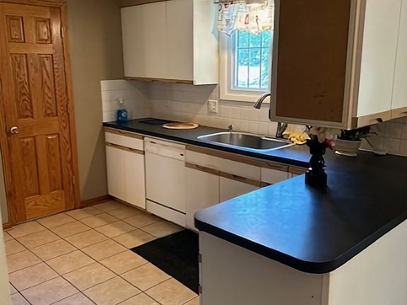 4th image of 1842 Gentian Dr SE