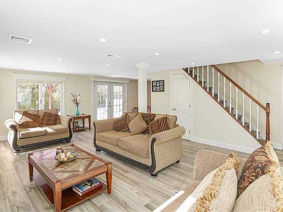 5th image of 79 Sagebrush Ln