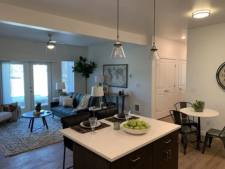 Tumwater Pointe Apartments — Photo 11