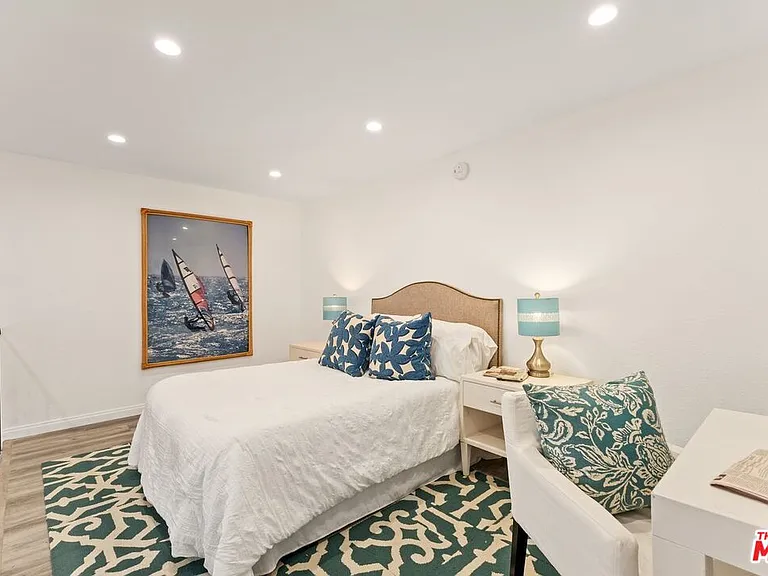 1440 Veteran Ave #328 — Photo 18