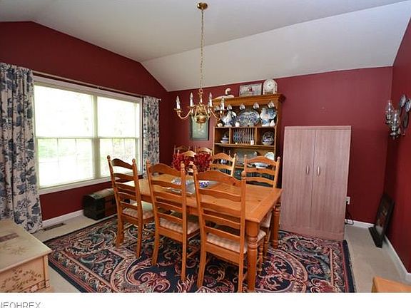3rd image of 8197 Versailles Pl