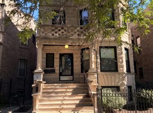 834 W Waveland Ave, Chicago, IL 60613