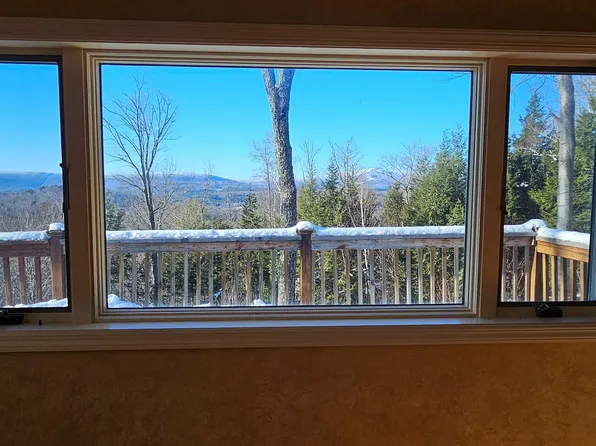 8 Carol Circle, Winhall, VT 05340