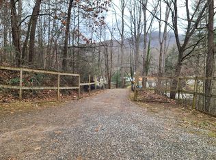 900 Brendle Rd, Franklin, NC 28734