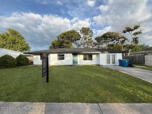 1231 Mariposa Dr NE Photo 1