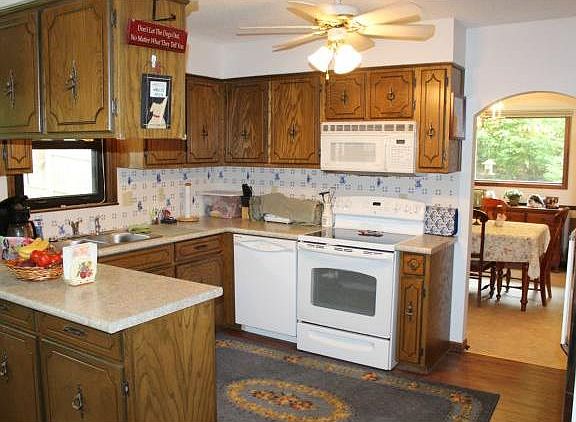 3rd image of 2122 Frances Ct