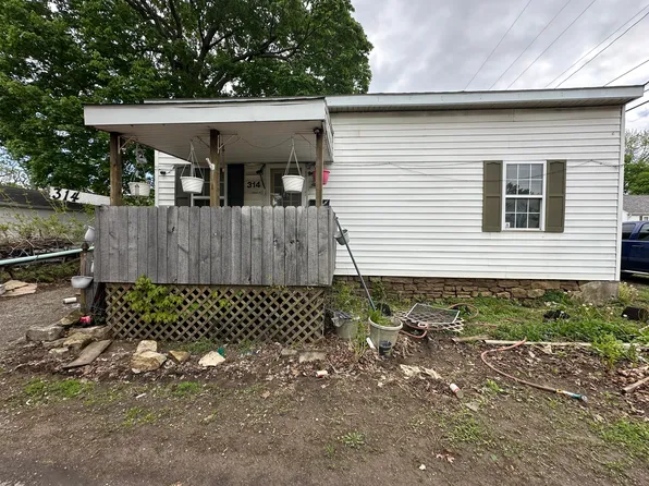 314 N Madriver St, Bellefontaine, OH 43311