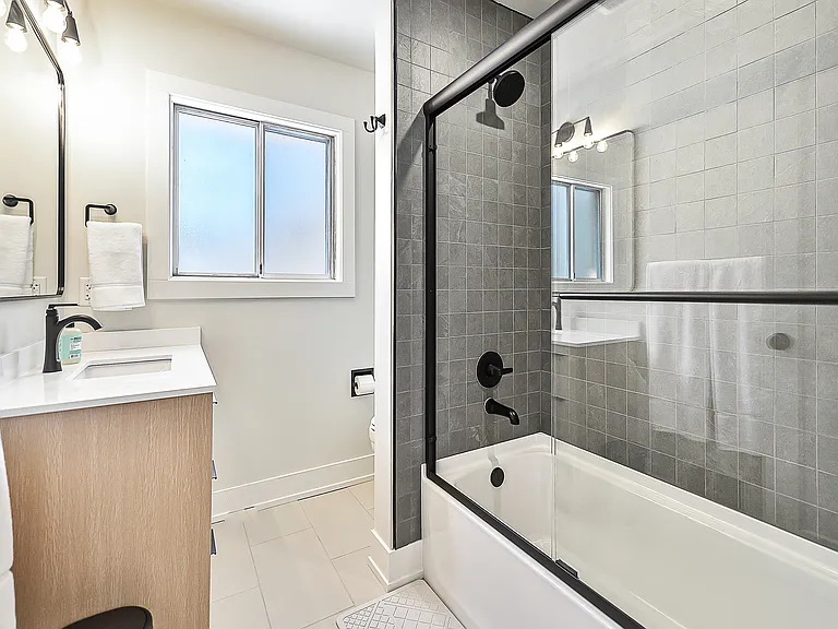 504 Ventura Ct — Photo 11