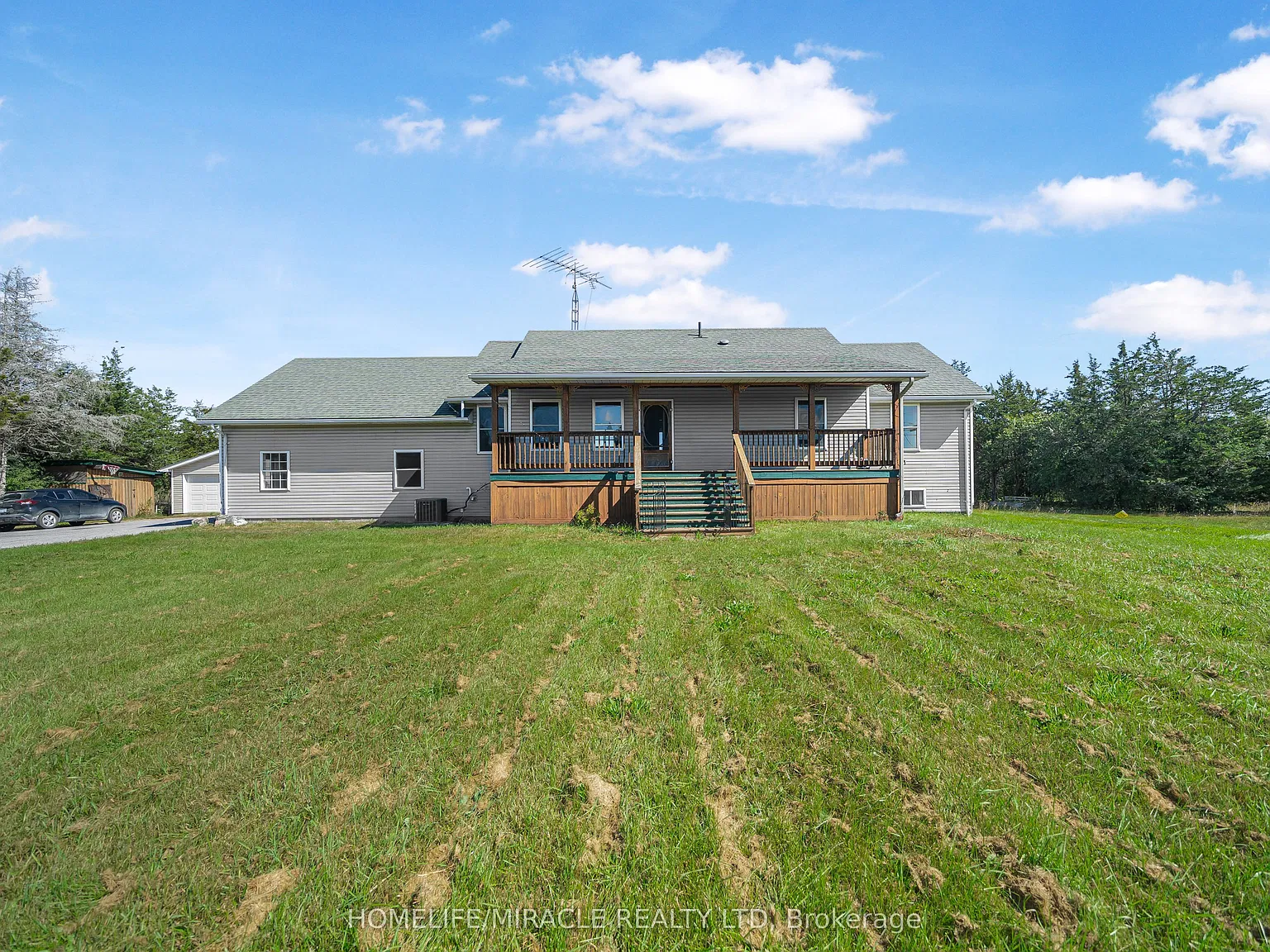 3 bed, $3,000 — Photo 4