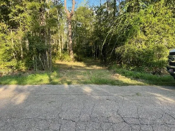 Bunny Ln, Covington, LA 70433