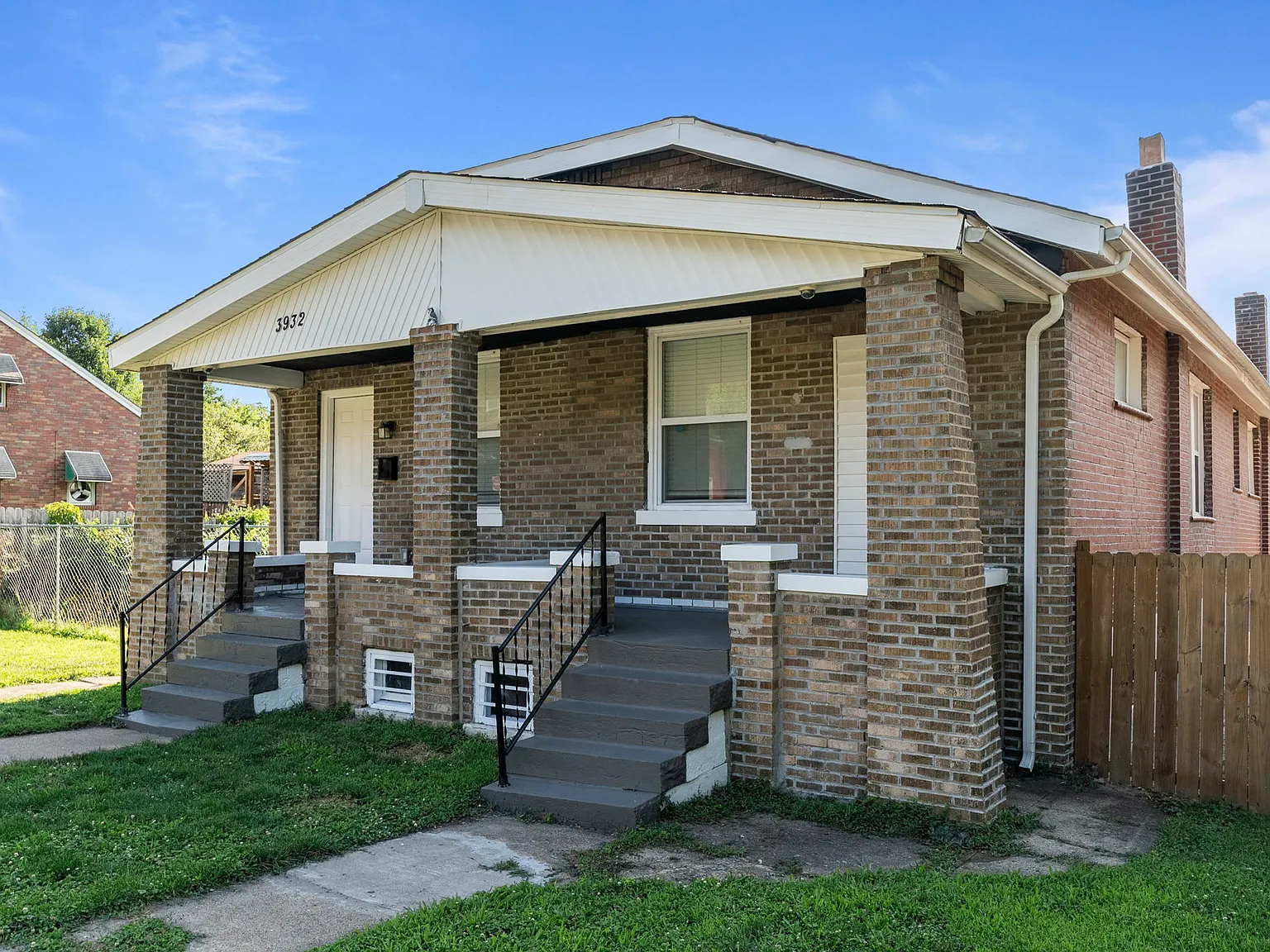3932 Missouri Ave — Photo 2