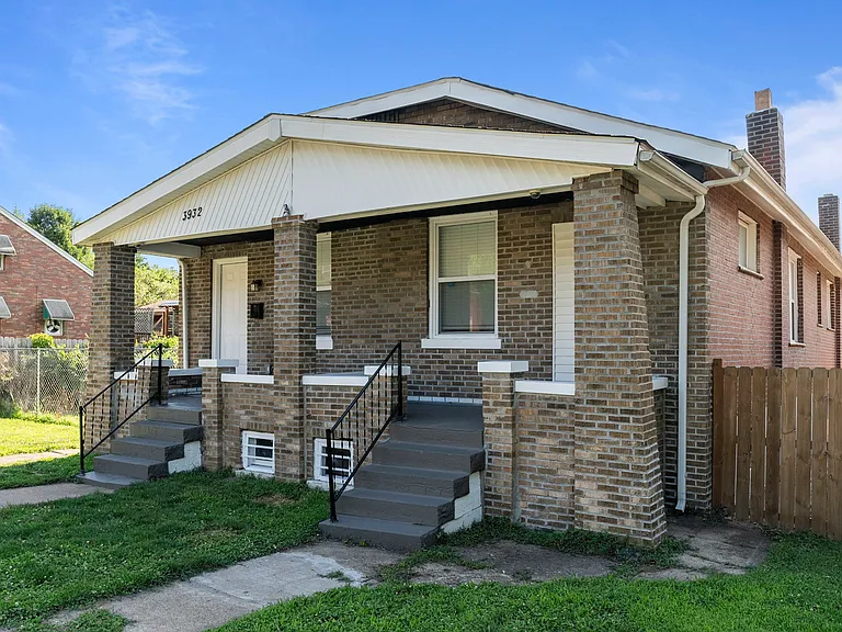 3932 Missouri Ave — Photo 2