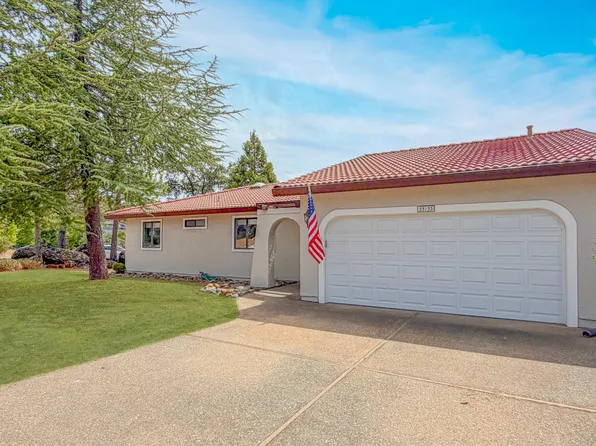 23133 Lone Pine Dr, Auburn, CA 95602