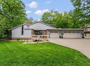 2507 Willow Ln, Cedar Falls, IA 50613