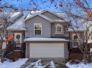 955 Twilight Dr, North Liberty, IA 52317