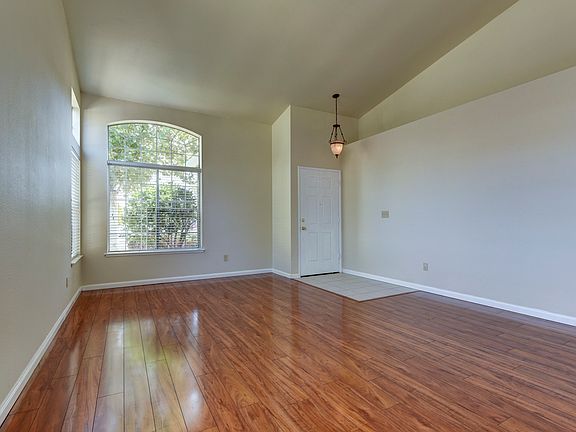 3rd image of 5216 Grass Valley Way