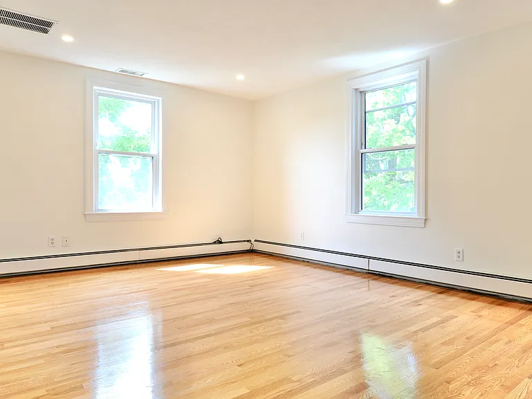 120 Farwell St #2 — Photo 8