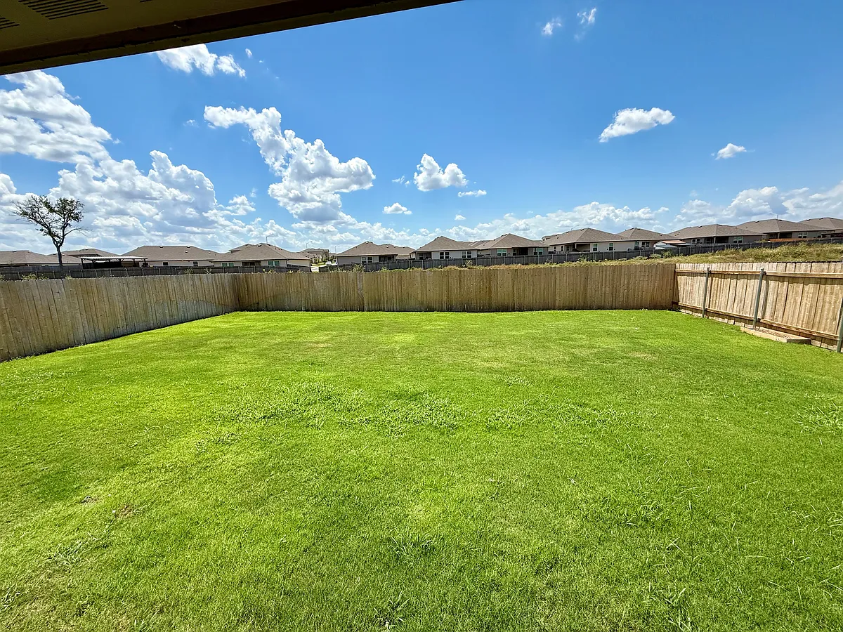 Building Photo - 541 Chaco Loop