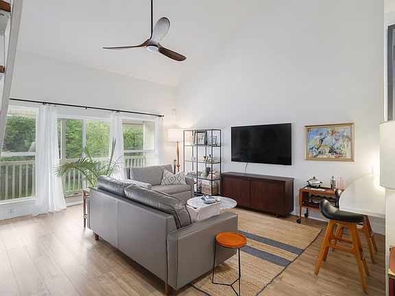 2nd image of 1818 S Lakeshore Blvd APT 25