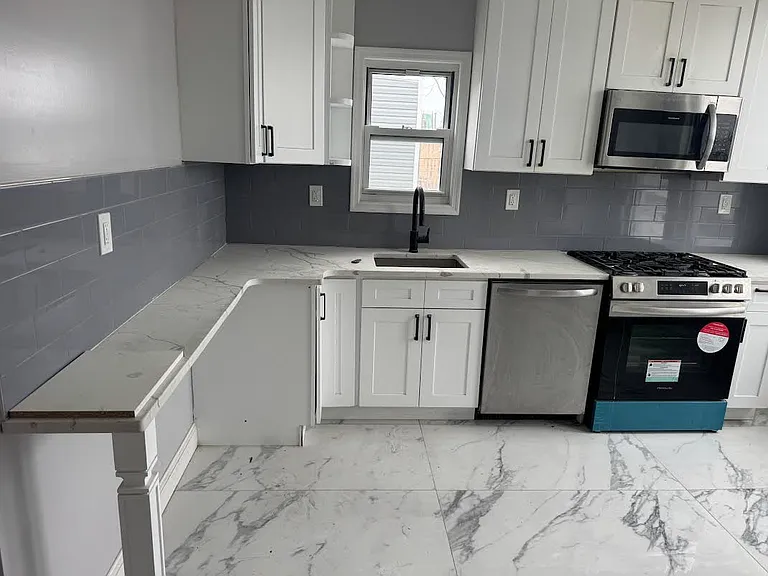 95 Avenue 104 St #2 — Photo 10