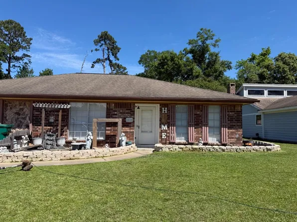 2000 Silver Oaks Dr, Orange, TX 77632
