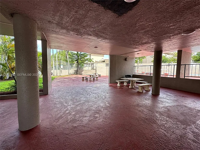 802 NW 87th Ave #315 — Photo 15