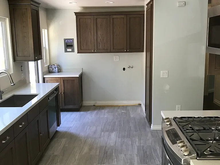 4246 Camellia Ave — Photo 8