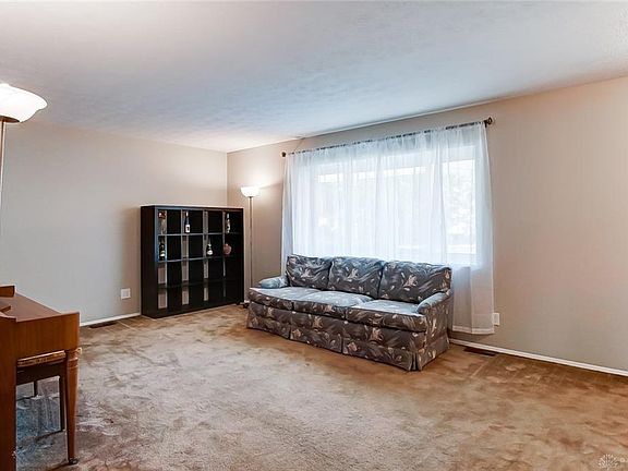 4th image of 711 Cascade Dr
