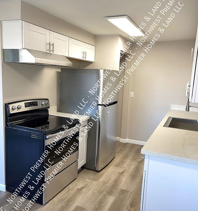 1st image of 9546 Silverdale Loop Rd NW APT 4