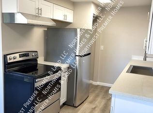 9546 Silverdale Loop Rd NW APT 4, Silverdale, WA 98383