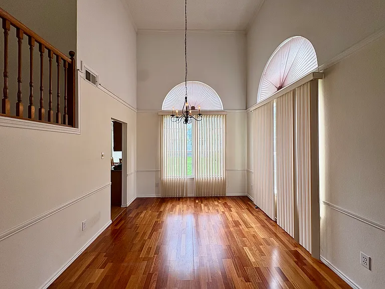 2212 Chasefield Dr — Photo 3