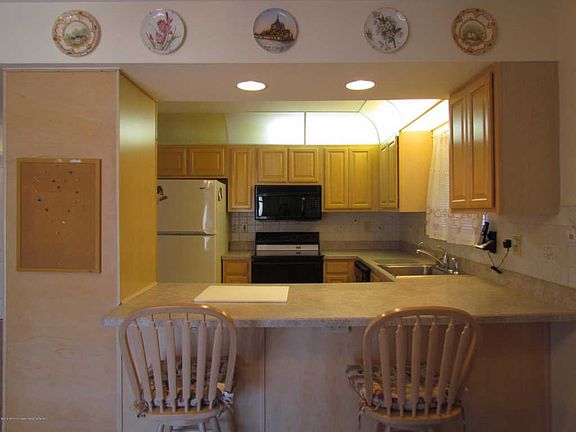 2nd image of 39 Winterton Dr