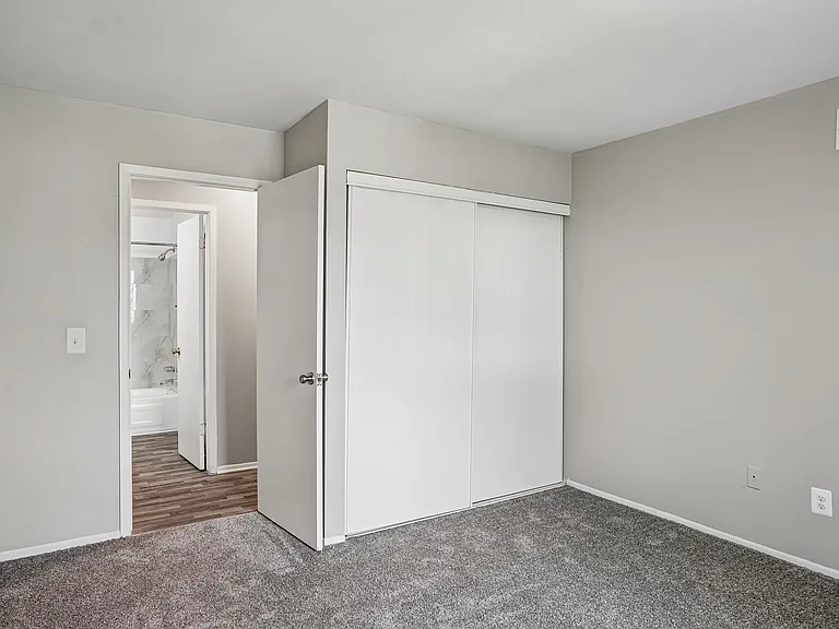 Midtown Park Apartments — Photo 68