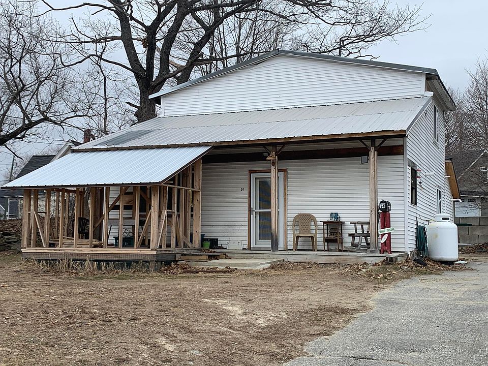 2nd image of 24 Richardson Ave