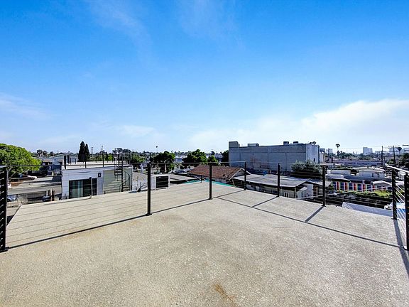 5th image of 3064 Imperial Ave #3