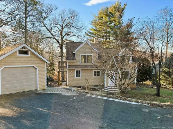 7 Flak Lane, New Fairfield, CT 06812
