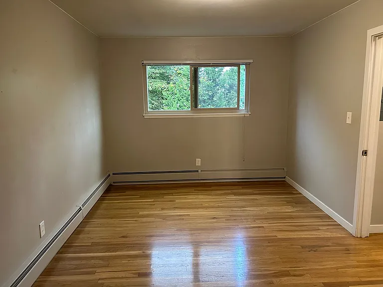 831 W Nickerson St — Photo 11