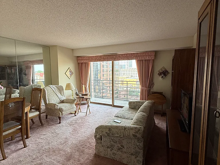 66 9th St E #1505 — Photo 11