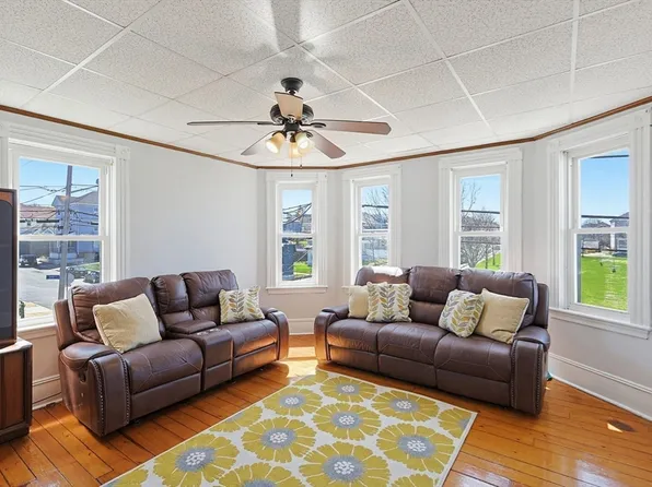 464 Birch St, Fall River, MA 02724